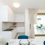 Апартаменты Ariston Teatro Luxury 3*