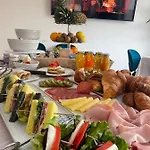 Ariston Teatro Luxury 3* Градо